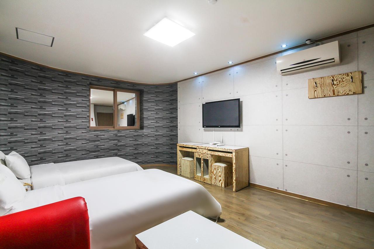 Hotel Lie Geoje Eksteriør billede