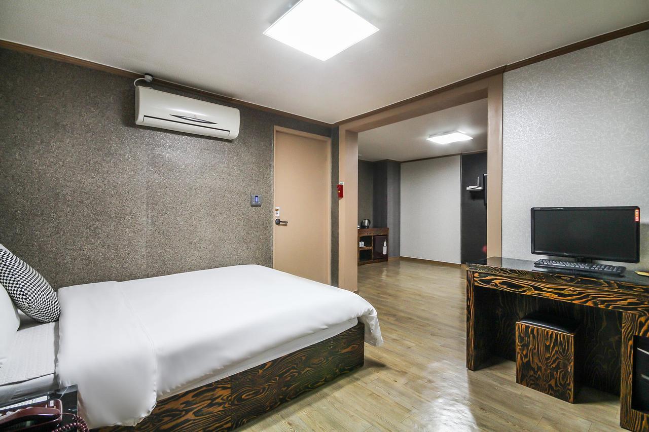 Hotel Lie Geoje Eksteriør billede