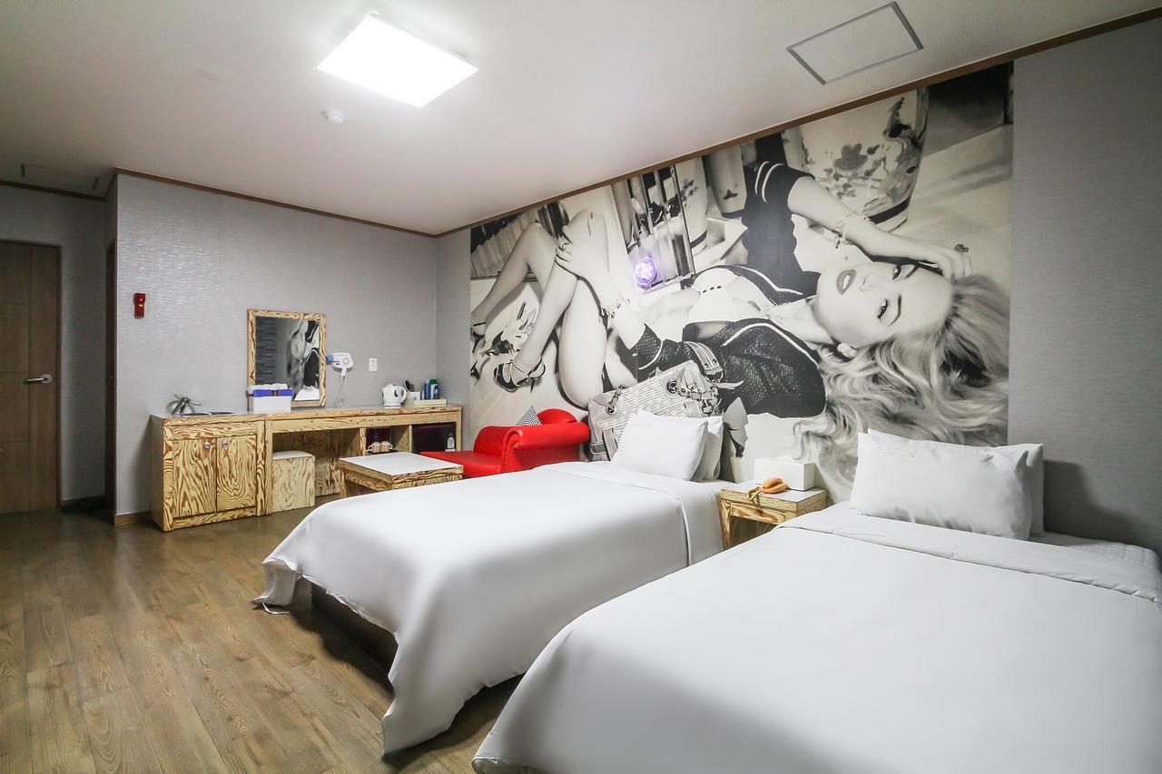 Hotel Lie Geoje Eksteriør billede